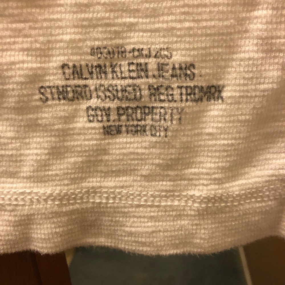 Calvin Klein shirt - Picture 2 of 4
